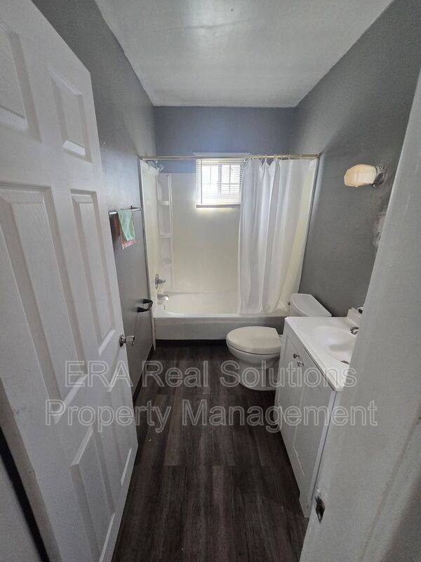 Apartment for rent at 852 Fairwood Ave, Columbus, OH 43205
