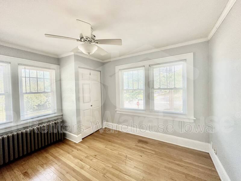 Apartment for rent at 2300 Beaver Ave #4, Des Moines, IA 50310