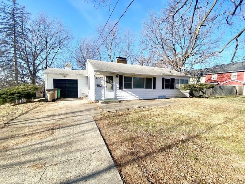 House for rent at 2002 63rd St, Windsor Heights, IA 50324