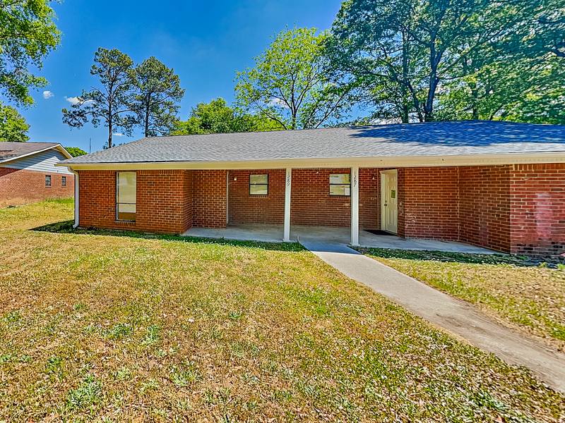 House for rent at 1289 Knoll Court NW, Conyers, GA 30012