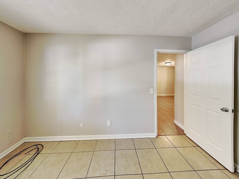 House for rent at 1289 Knoll Court NW, Conyers, GA 30012