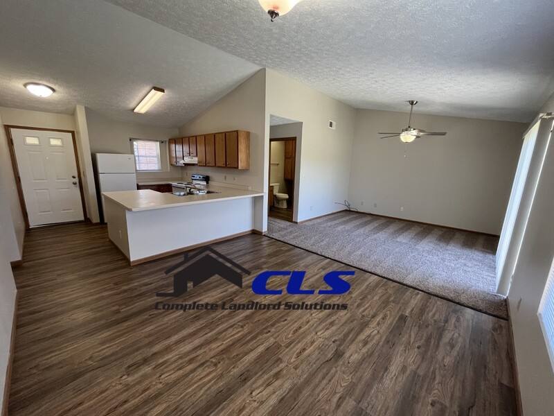 Apartment for rent at 1037 S 6th St, Terre Haute, IN 47807