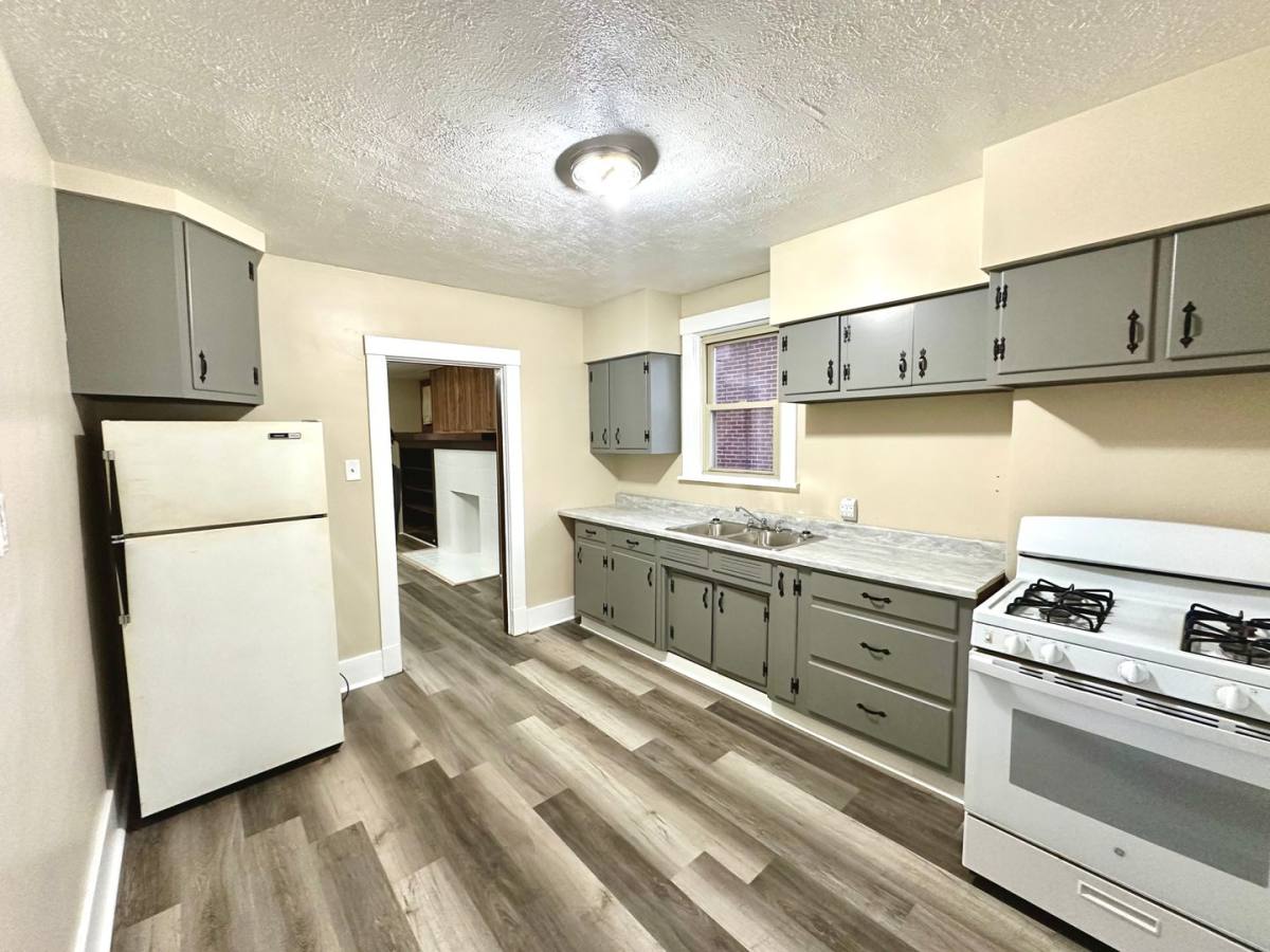 Apartment for rent at 636 Hazelwood Ave #1, Pittsburgh, PA 15207