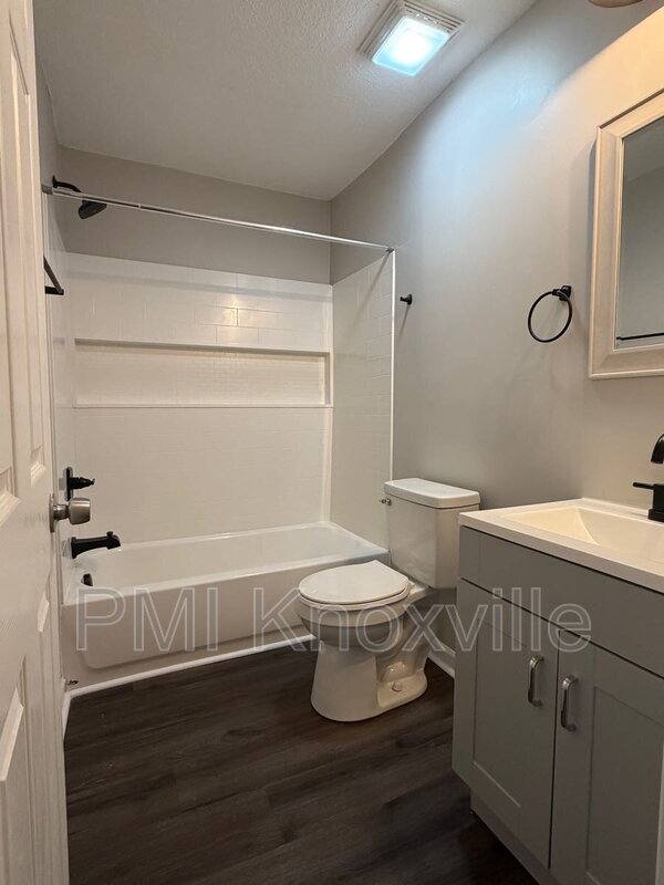 Apartment for rent at 123 Ingersoll Ave #2, Knoxville, TN 37920