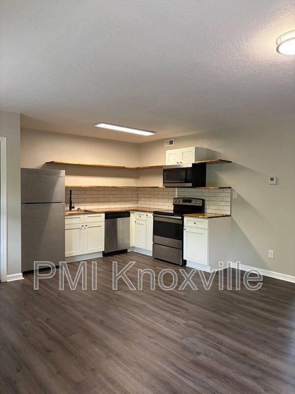 Apartment for rent at 123 Ingersoll Ave #2, Knoxville, TN 37920