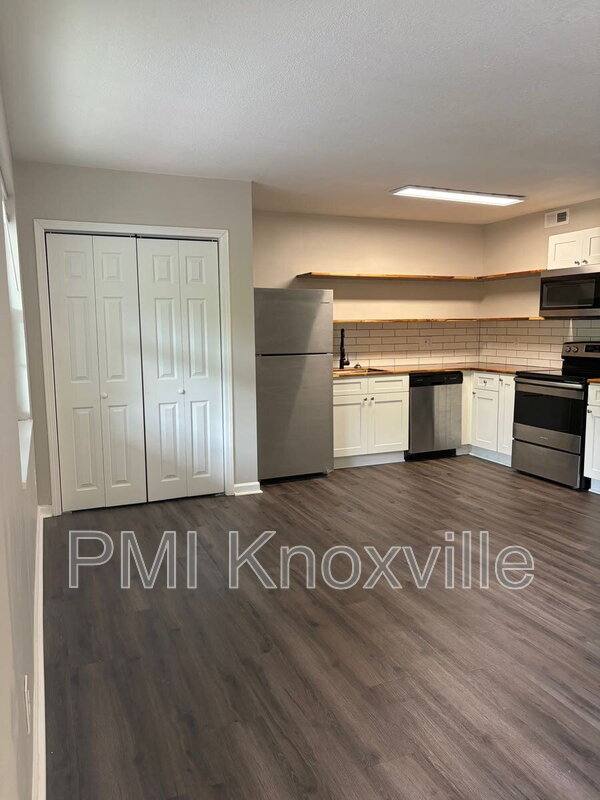 Apartment for rent at 123 Ingersoll Ave #2, Knoxville, TN 37920