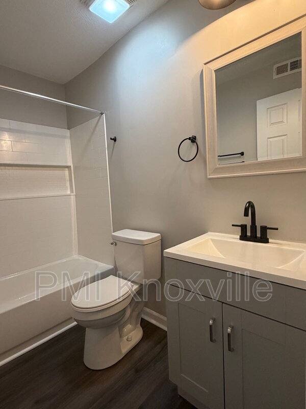 Apartment for rent at 123 Ingersoll Ave #2, Knoxville, TN 37920