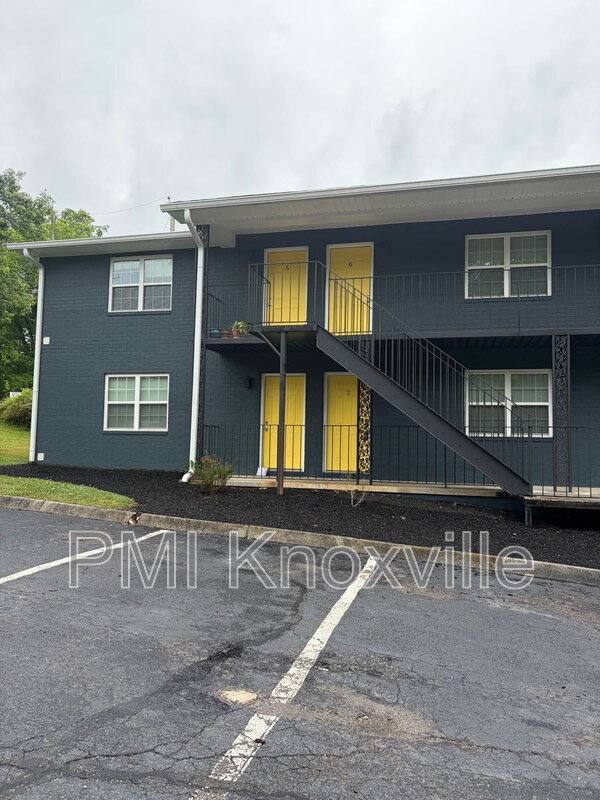 Apartment for rent at 123 Ingersoll Ave #2, Knoxville, TN 37920