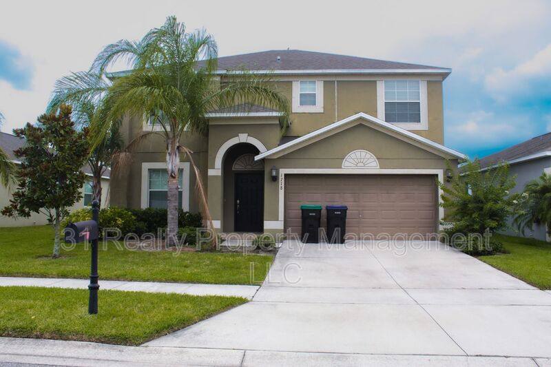 House for rent at 1718 Thetford Circle, Orlando, FL 32824