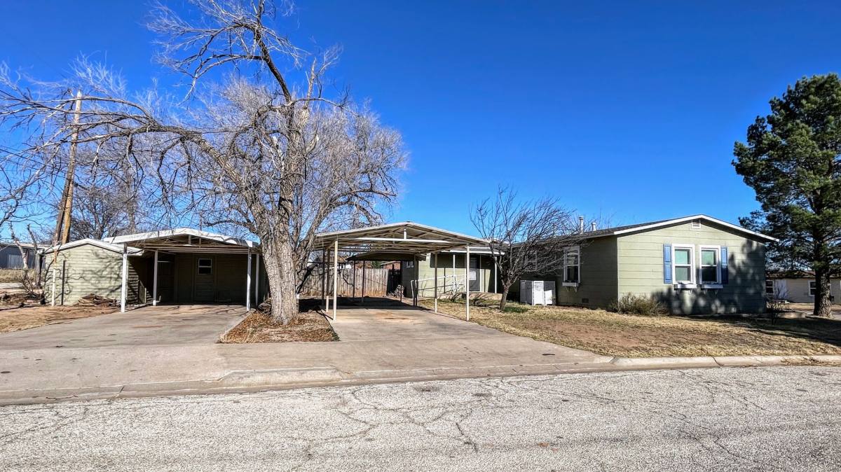 House for rent at 3713 Noble Dr, Snyder, TX 79549