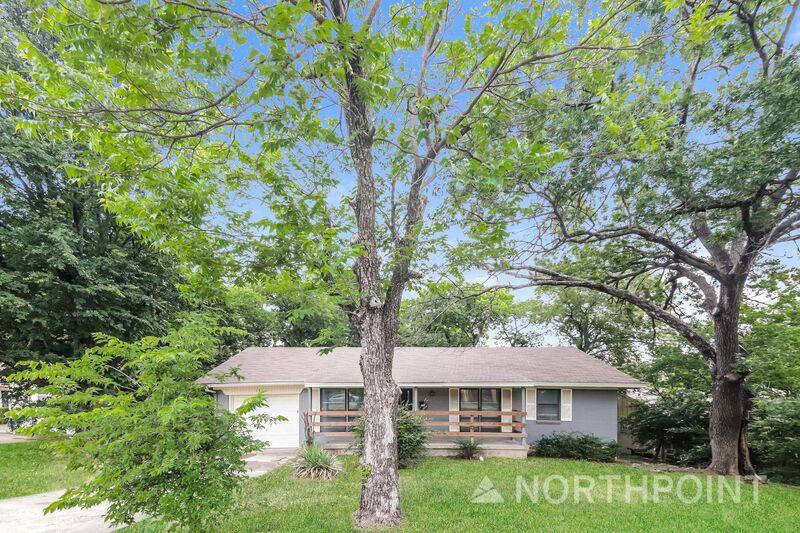 House for rent at 1435 Whispering Trail, Dallas, TX 75241