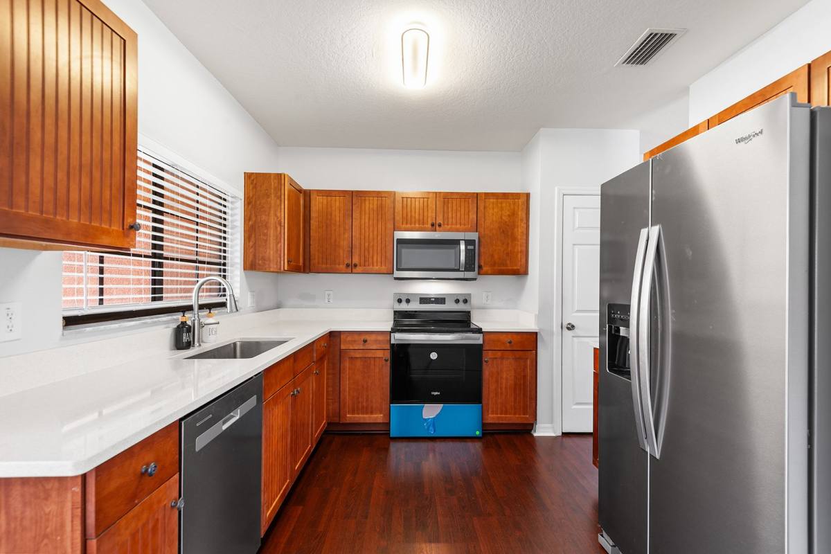 Townhouse for rent at 1037 Blackwater Dr, Wesley Chapel, FL 33543