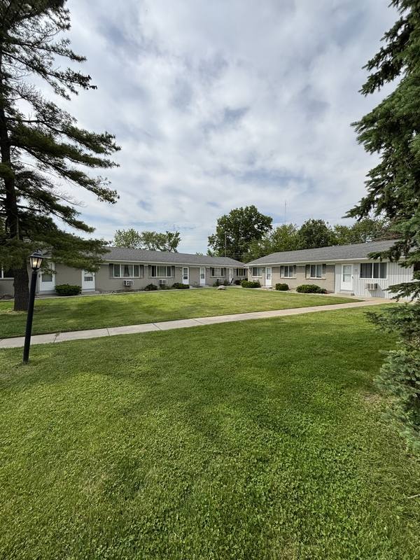Apartment for rent at 5058 Northfield Dr #2, Monroe, MI 48161
