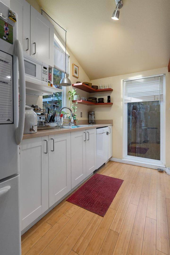 Apartment for rent at 2110-2112 Camino Court, Davis, CA 95616