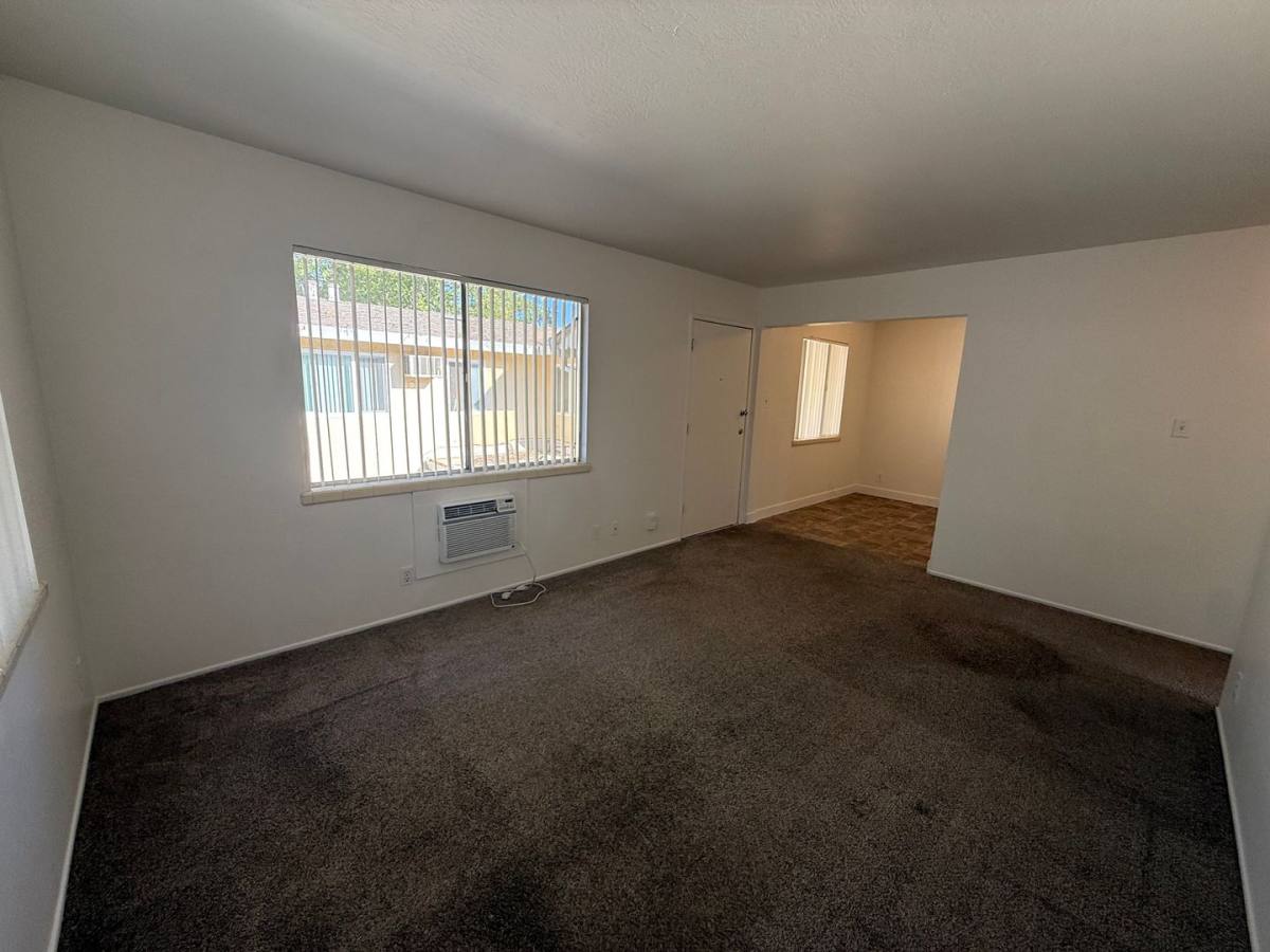 Apartment for rent at 1405 U St, Sacramento, CA 95818