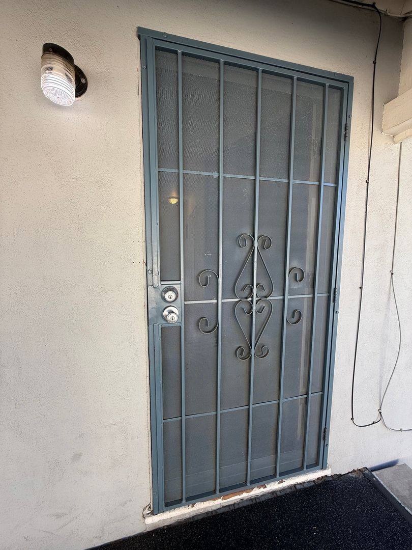 Apartment for rent at 1405 U St, Sacramento, CA 95818