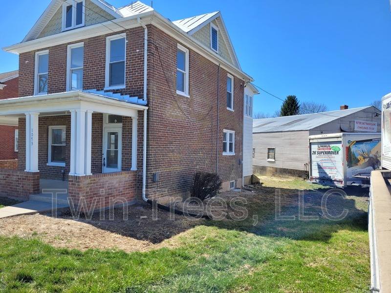 House for rent at 1073 Chicago Ave #B, Harrisonburg, VA 22801