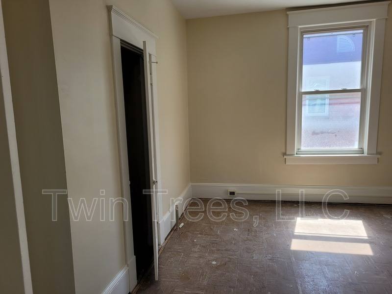House for rent at 1073 Chicago Ave #B, Harrisonburg, VA 22801