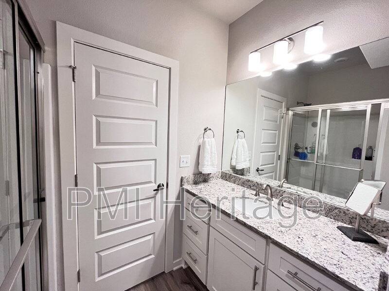Apartment for rent at 1452 W Sligo St, Fayetteville, AR 72701