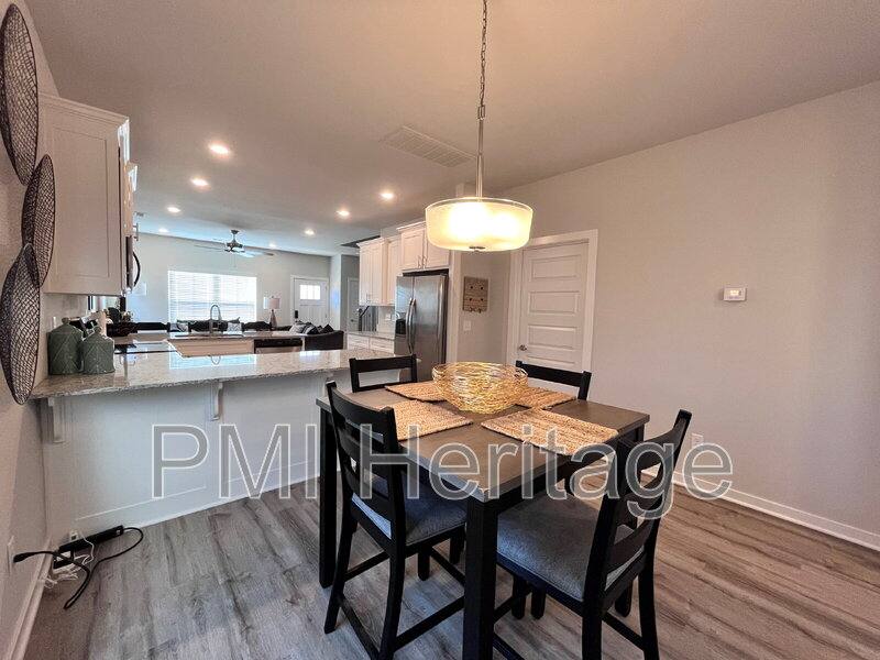 Apartment for rent at 1452 W Sligo St, Fayetteville, AR 72701