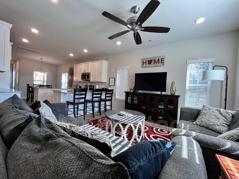 Apartment for rent at 1452 W Sligo St, Fayetteville, AR 72701