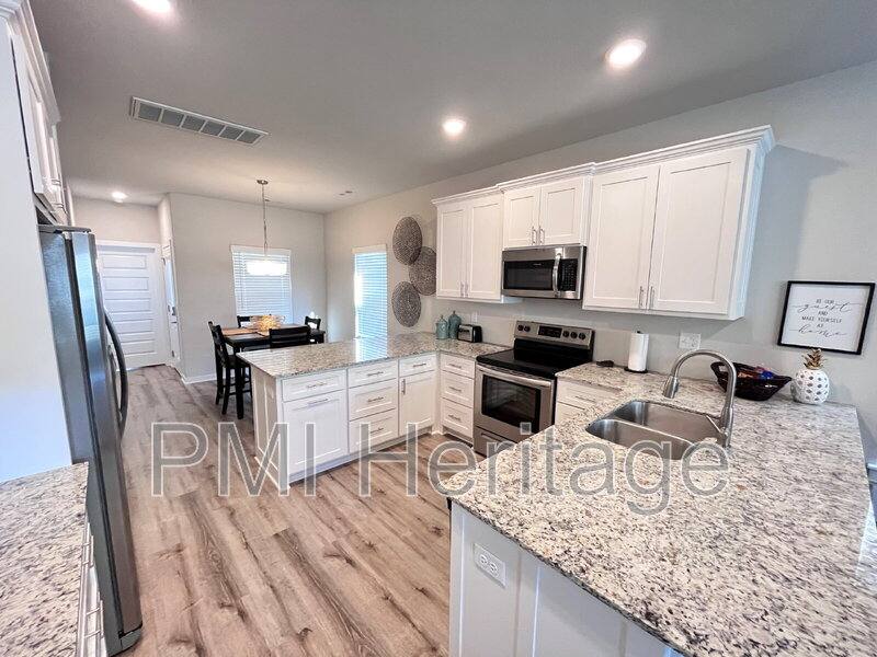 Apartment for rent at 1452 W Sligo St, Fayetteville, AR 72701