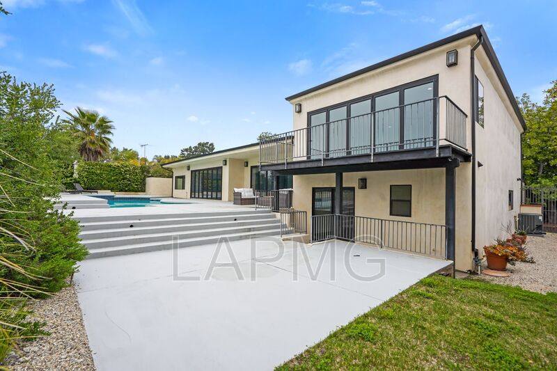 House for rent at 3812 Westfall Dr, Encino, CA 91436