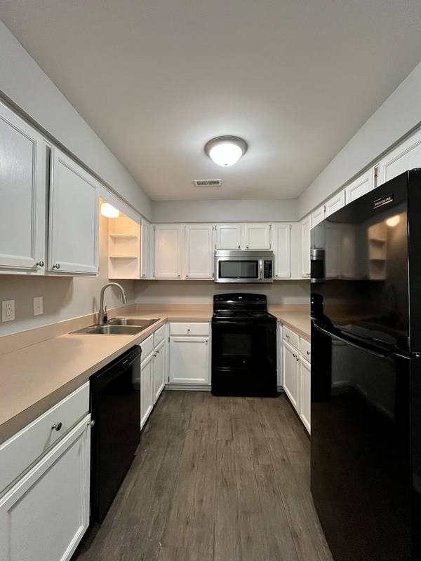 Apartment for rent at 10244 Nancys Blvd #47-1, Grosse Ile, MI 48138