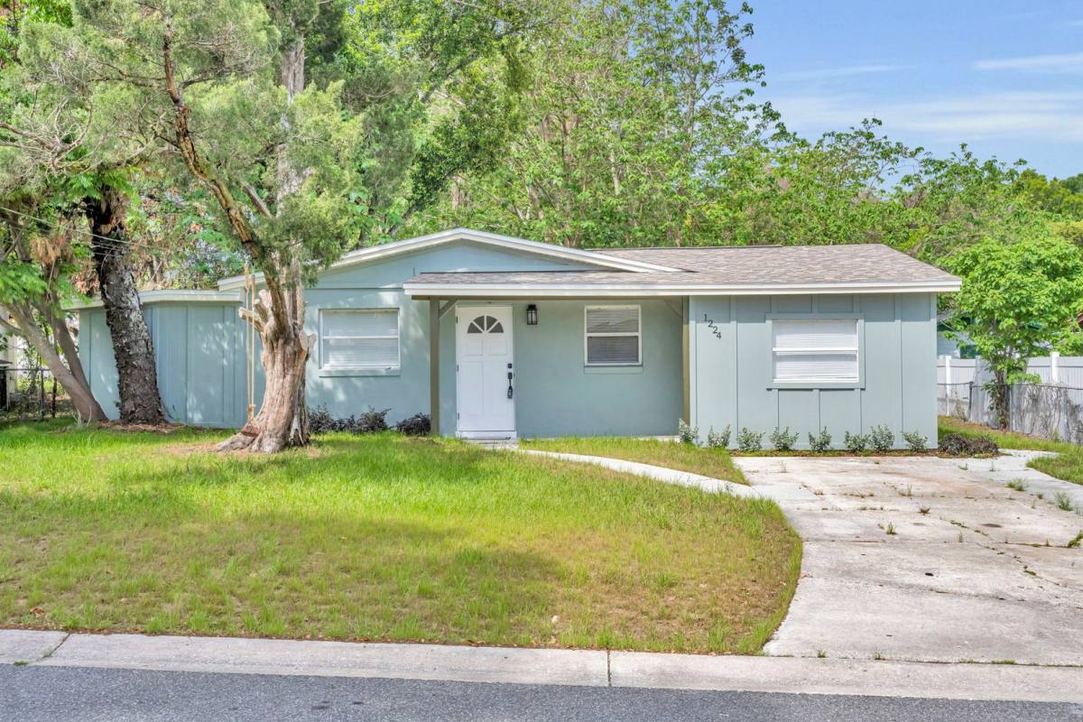 House for rent at 1224 Helen St, Apopka, FL 32703