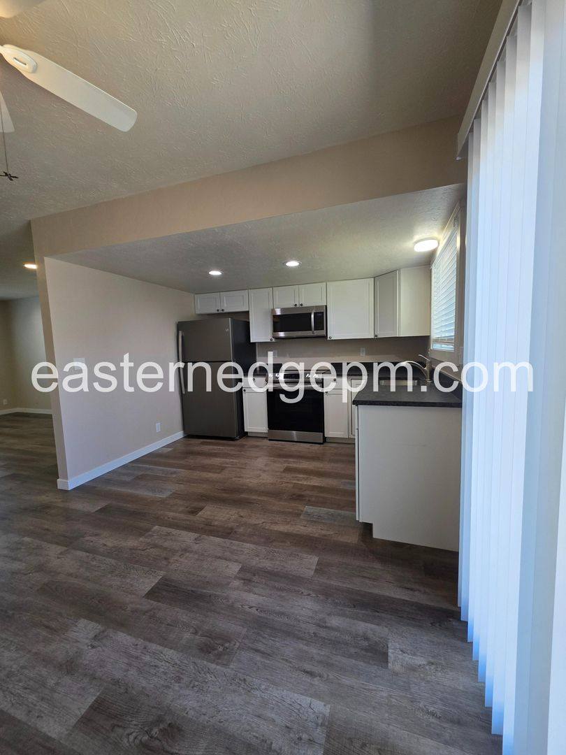 Apartment for rent at 650-652 NW 6th St, Ontario, OR 97914