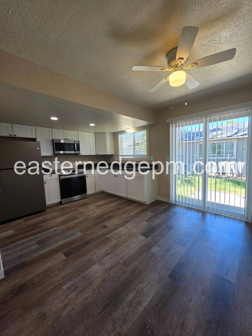 Apartment for rent at 650-652 NW 6th St, Ontario, OR 97914