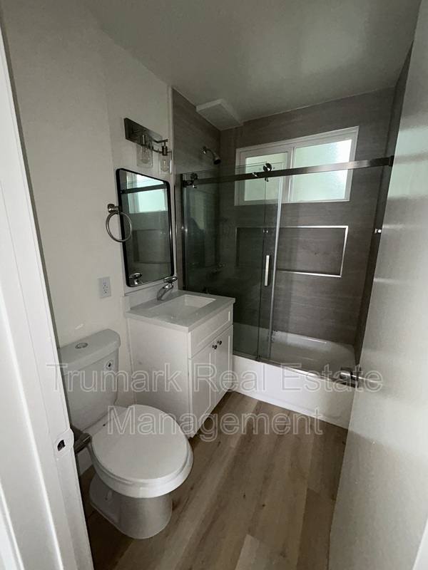 Apartment for rent at 49 S Grand Oaks Ave #3, Pasadena, CA 91107