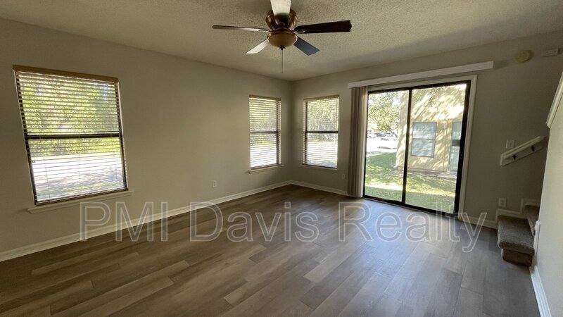 Townhouse for rent at 4609 Playschool Dr, Jacksonville, FL 32210