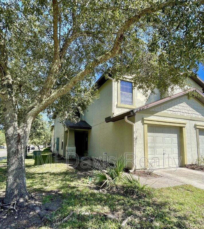 Townhouse for rent at 4609 Playschool Dr, Jacksonville, FL 32210