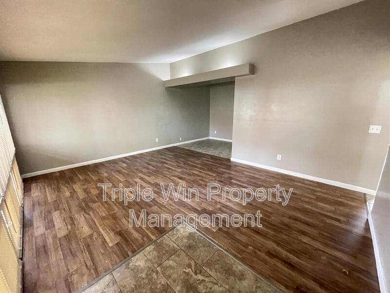House for rent at 410 Ridge Dr, Florissant, MO 63033