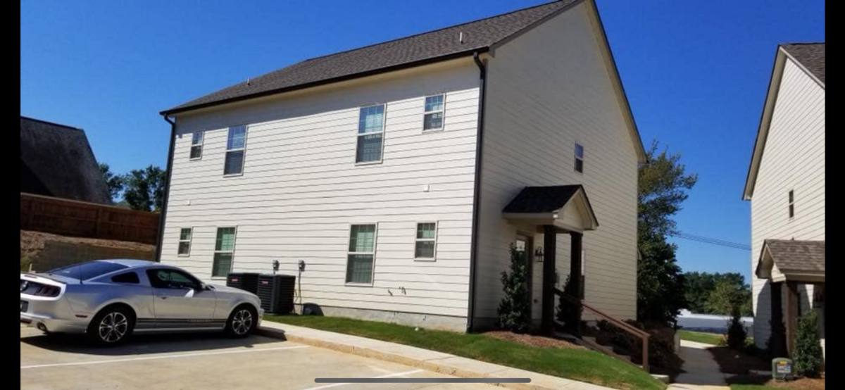 Townhouse for rent at 1201 Ivy Rd, Oxford, MS 38655