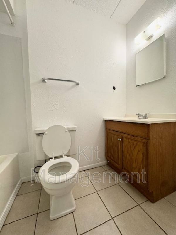 Apartment for rent at 5722 Gay St #G2, Toledo, OH 43613