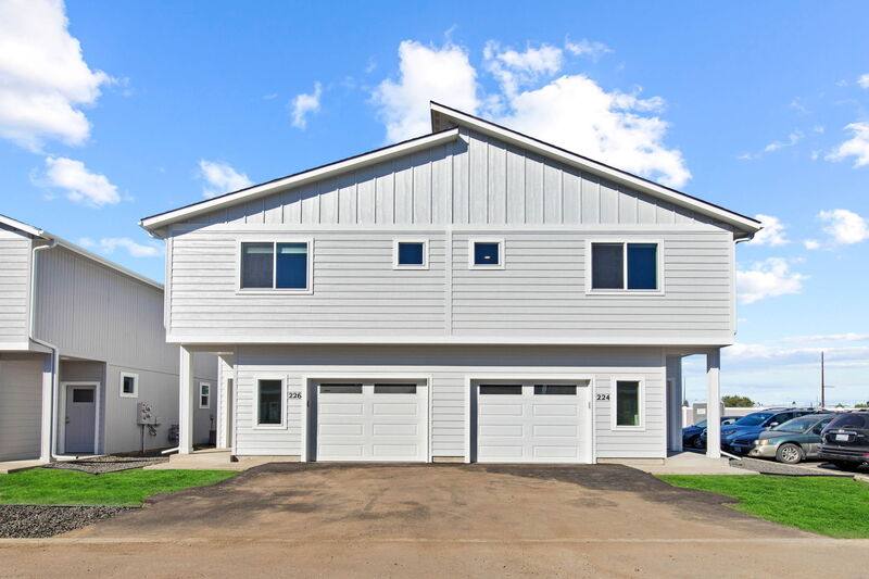 Townhouse for rent at 218 S Woodlawn Lane #1, Spokane, WA 99216