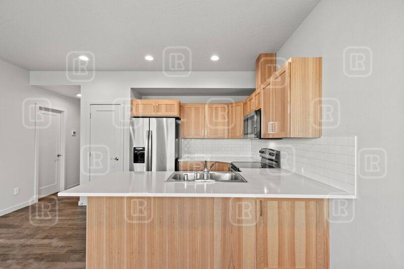 Townhouse for rent at 218 S Woodlawn Lane #1, Spokane, WA 99216