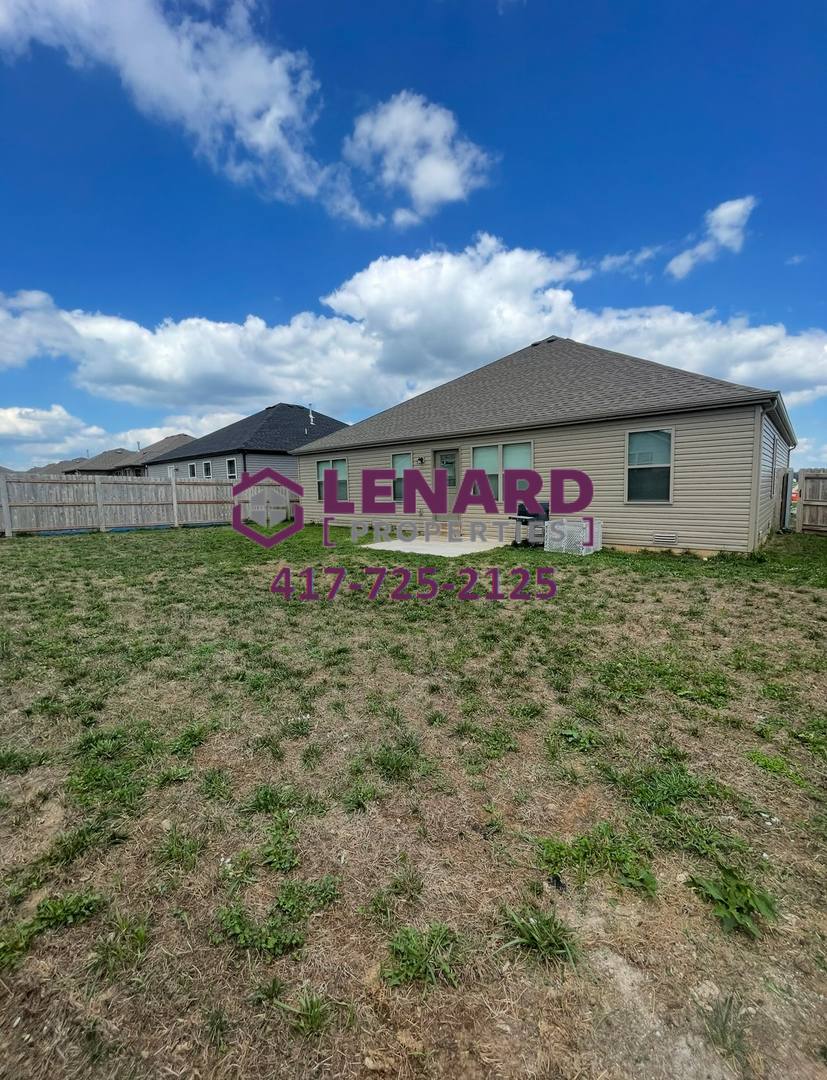 House for rent at 1361 S Lorraine Ave, Republic, MO 65738