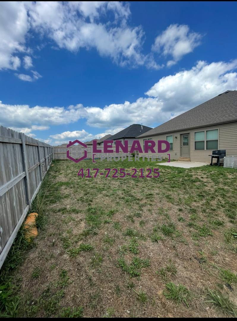 House for rent at 1361 S Lorraine Ave, Republic, MO 65738