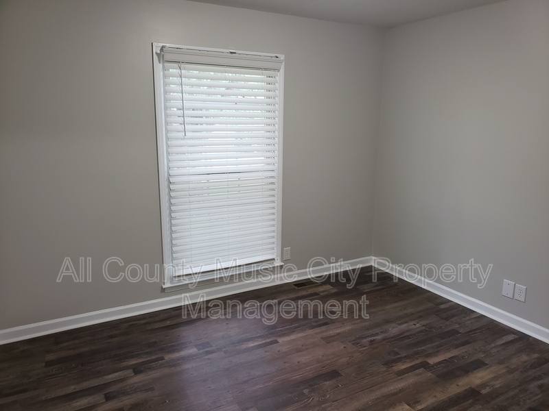 House for rent at 553 Owendale Dr, Antioch, TN 37013