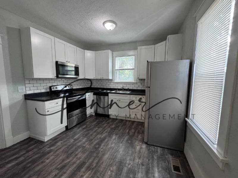 Apartment for rent at 133 S Lincoln St #2, Liberty, MO 64068