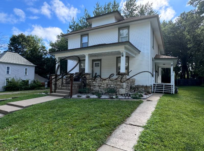 Apartment for rent at 133 S Lincoln St #2, Liberty, MO 64068