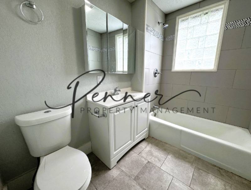 Apartment for rent at 133 S Lincoln St #2, Liberty, MO 64068