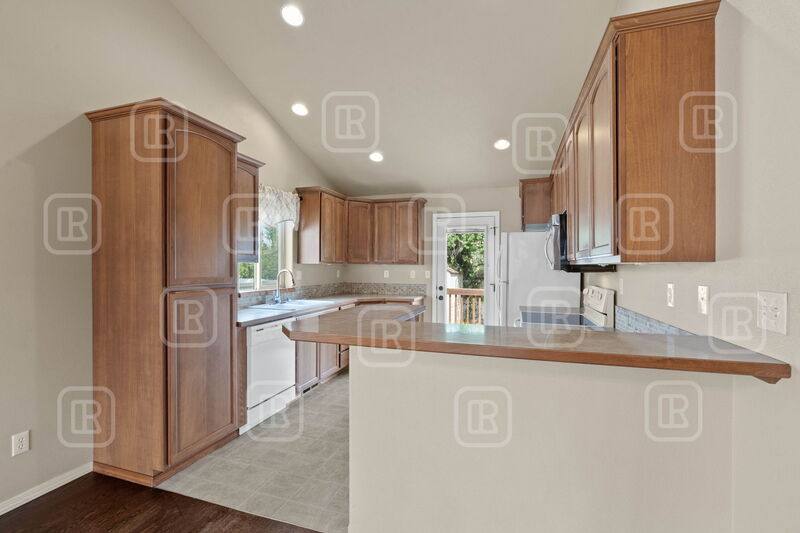 House for rent at 17509 E Nora Lane, Greenacres, WA 99016