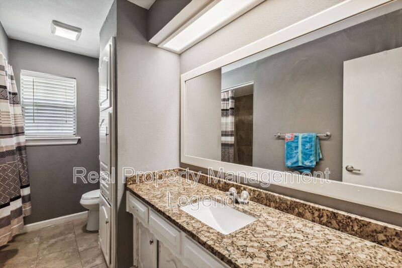 House for rent at 13425 Janwood Lane, Dallas, TX 75234