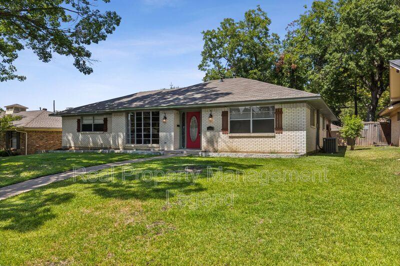 House for rent at 13425 Janwood Lane, Dallas, TX 75234