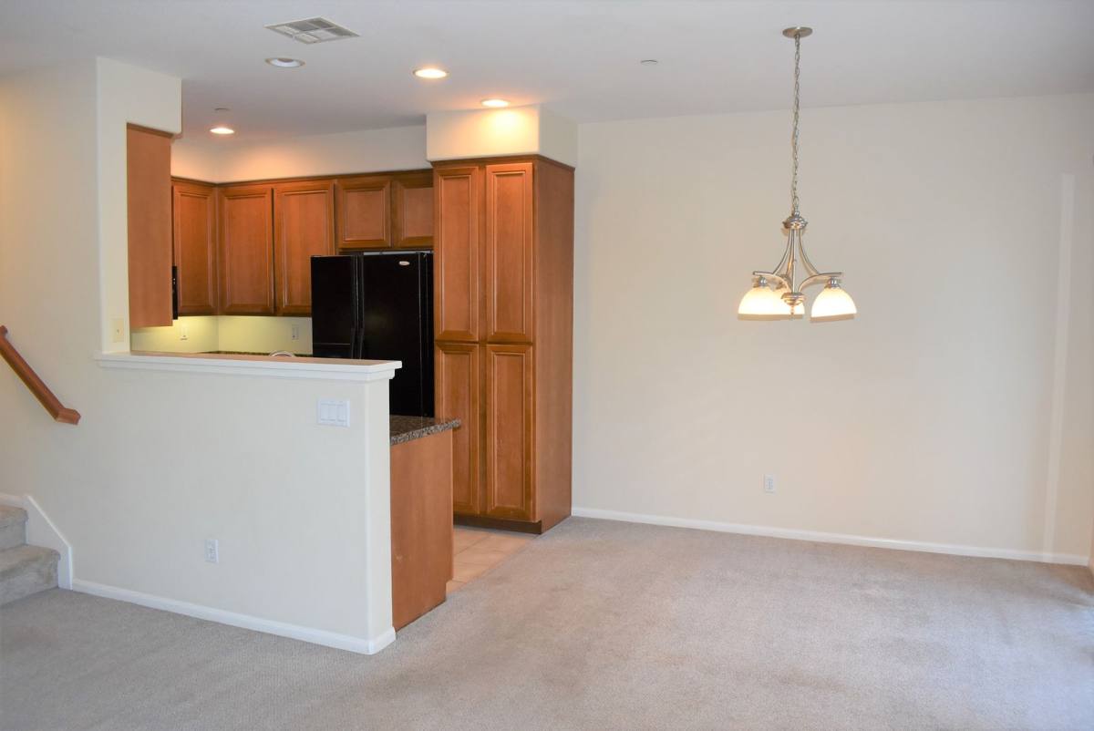 Townhouse for rent at 2662 Prato Lane, San Diego, CA 92108