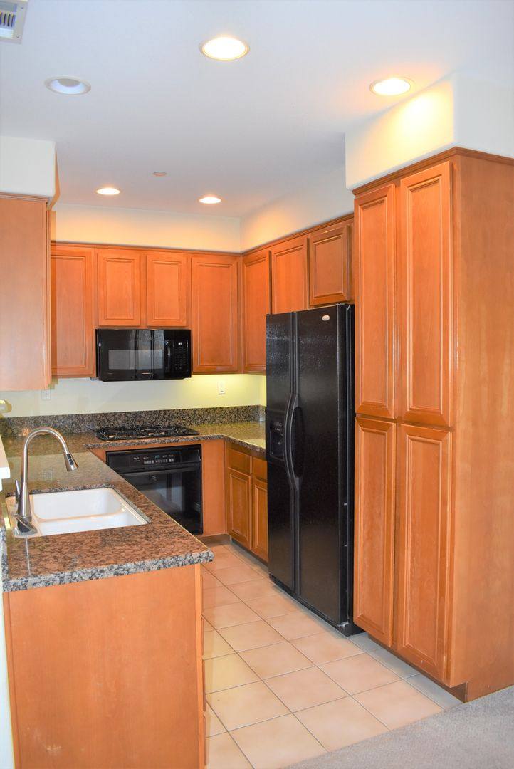 Townhouse for rent at 2662 Prato Lane, San Diego, CA 92108